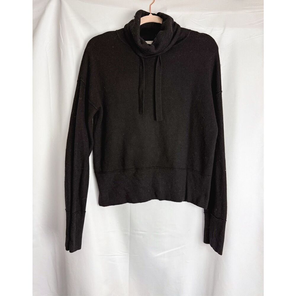 Universal Thread Sweatshirt - Picture 11 of 12